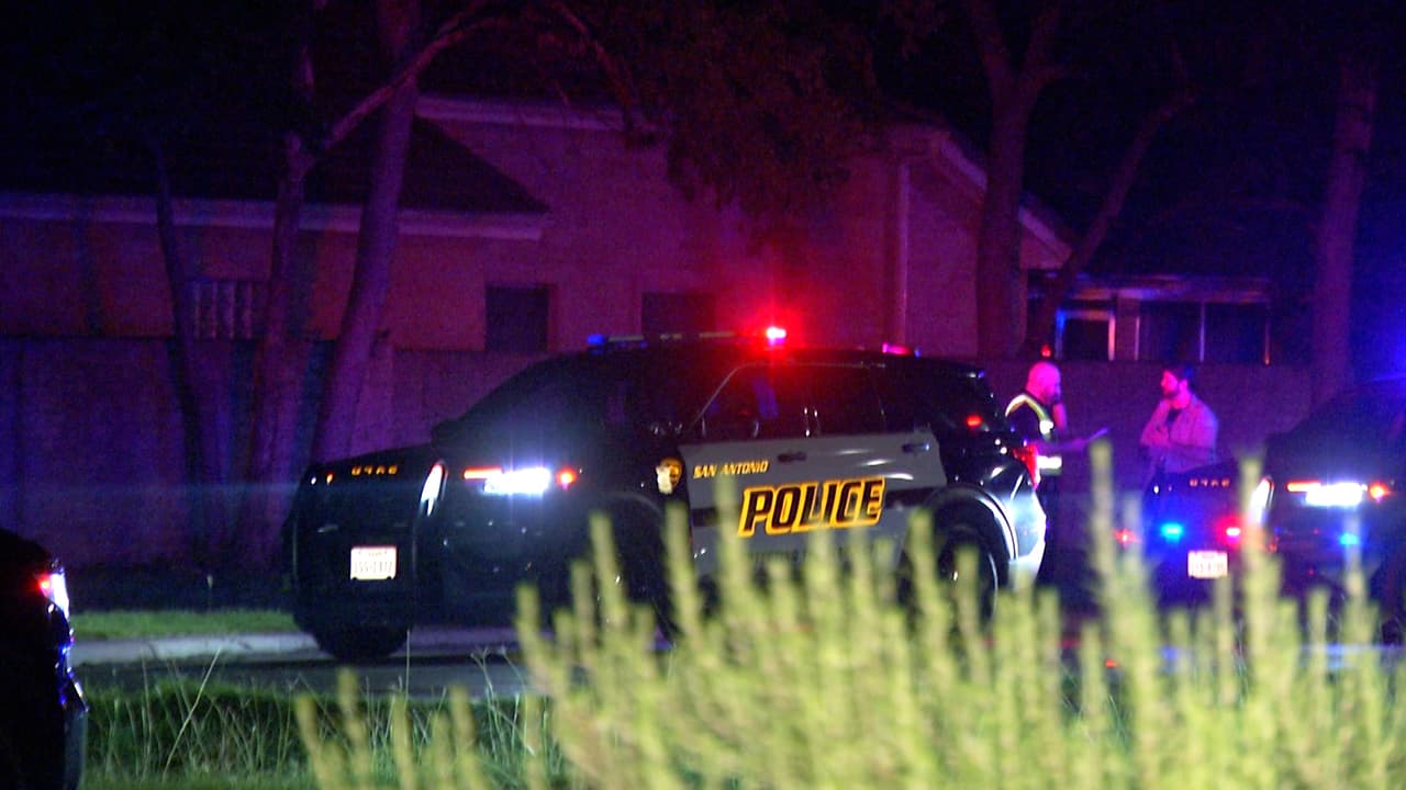 Los niños fueron llevados al mismo hospital para ser revisados como precaución al presentar heridas leves.
<br>
<br>El conductor enfrentará cargos por homicidio involuntario por investigación.