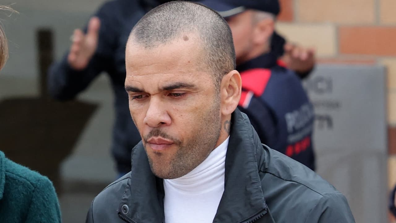 ¡Hasta las 5 am! Dani Alves tiene fiesta en su casa tras salir de prisión