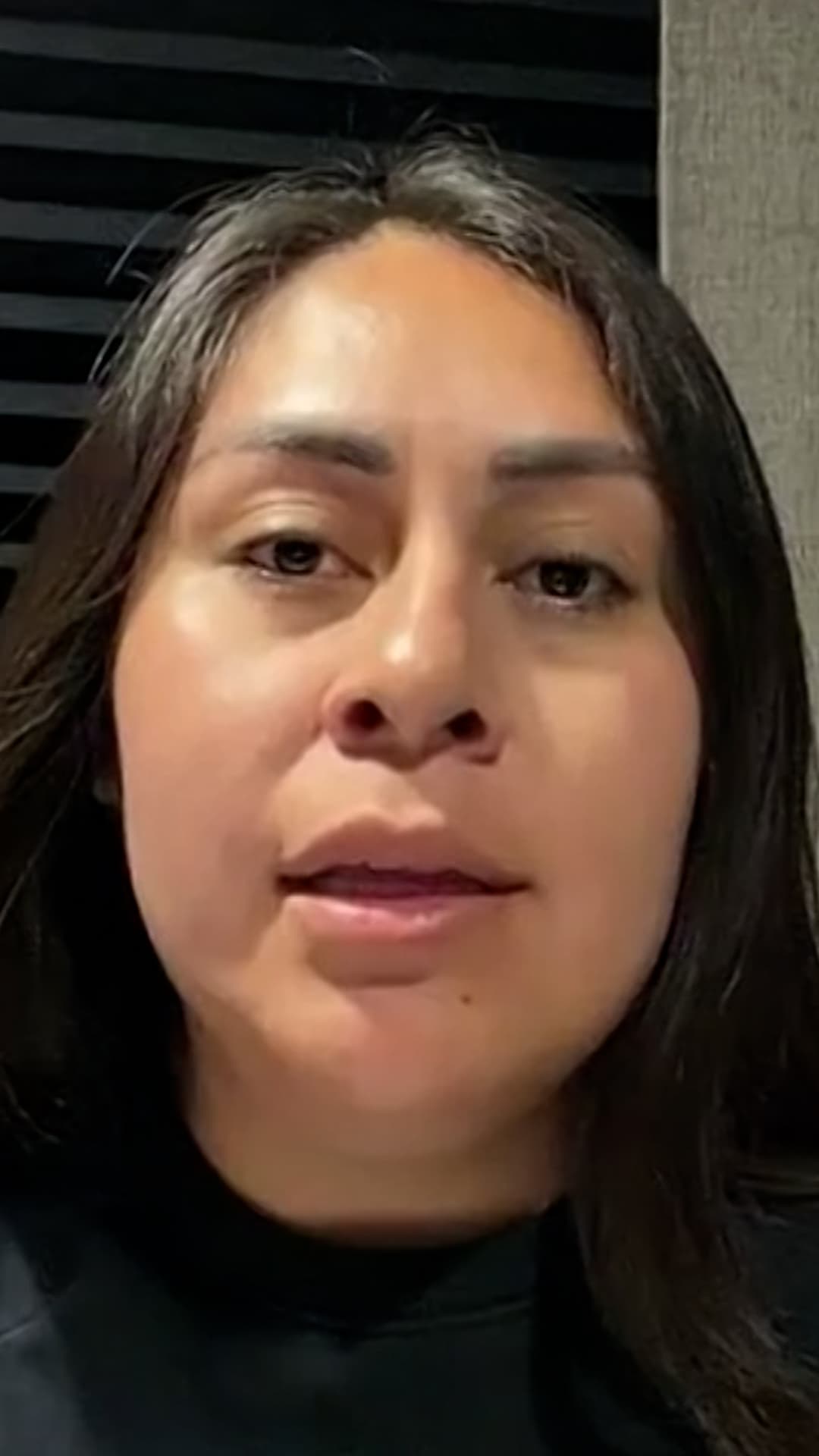 Una hispana se niega a comprar y la amenazan con llamar a ICE
