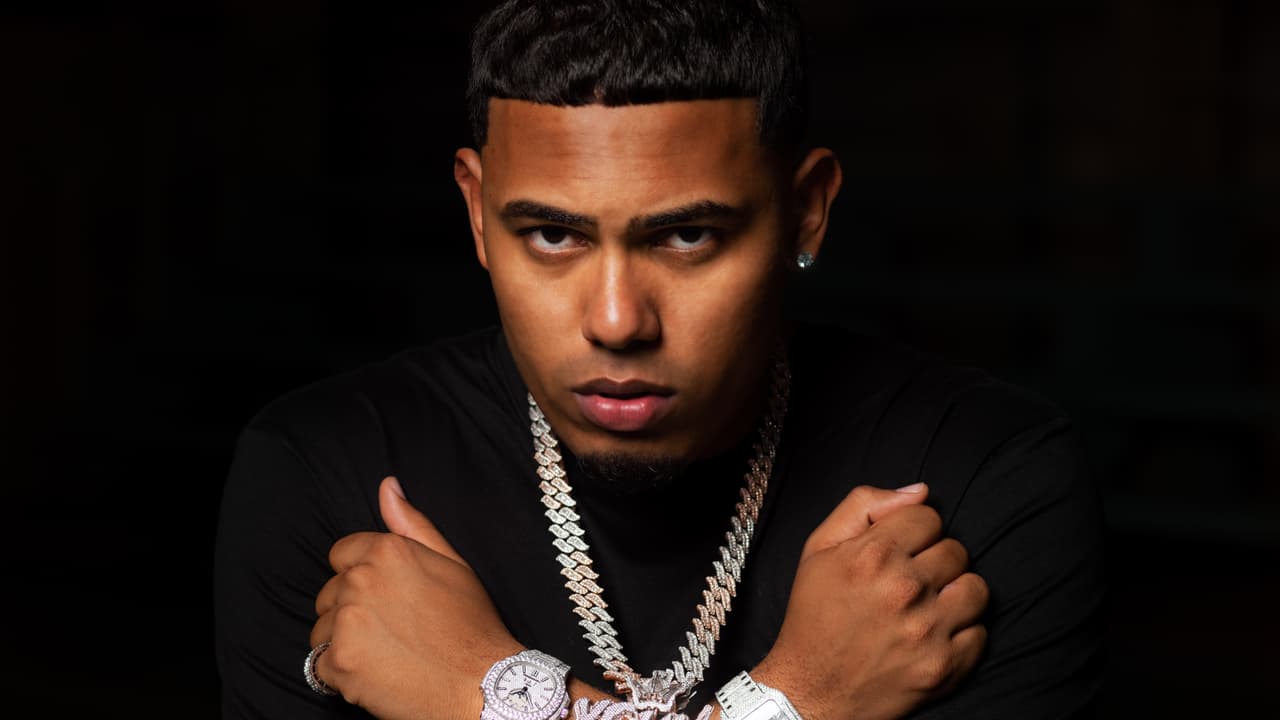 <h3 class="cms-H3-H3"><b>Myke Towers </b></h3>
<br>
<b>8 nominaciones</b>
<br>Remix Del Año (3 veces)
<br>La Mezcla Perfecta Del Año
<br>Colaboración Del Año – Pop
<br>Artista Masculino Del Año – Urbano 
<br>Canción Del Año – Urbano 
<br>Colaboración Del Año – Urbano 
<br>