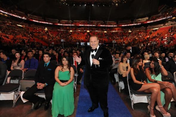 Raúl 'El Gordo' de Molina también se aparece por ahí para iniciar la fiesta antes de lo indicado.