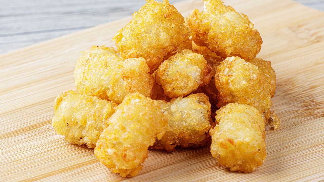 Retiran Tater Tots vendidos en Georgia, Texas y Florida por posible contaminación con plástico