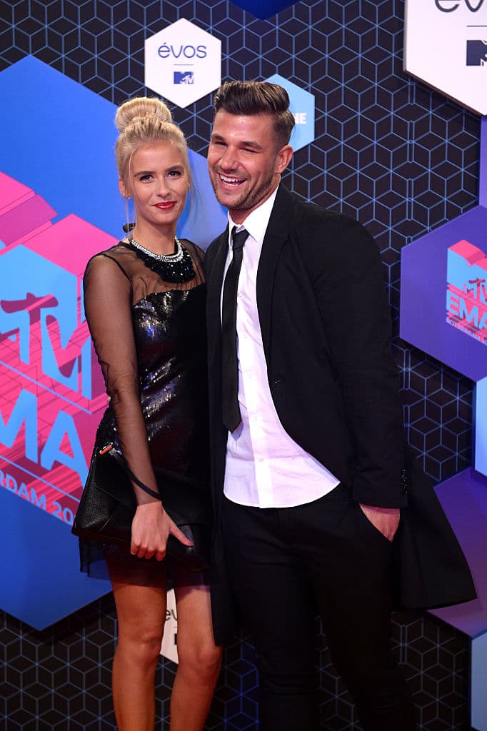 Monja Van de Veire y Wayne