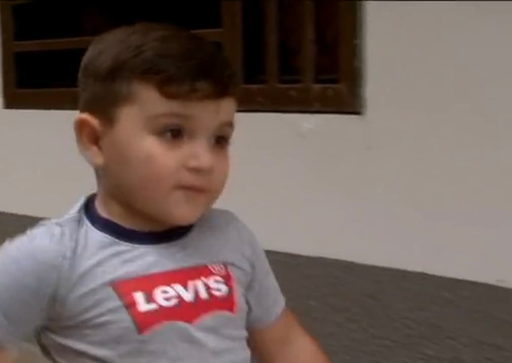 Lejos de deprimirse por perder a su segundo bebé, la hondureña Gisella Paz Rivera hizo un pacto con Dios 
<b>para que le concediera el deseo de ser madre. </b>Con su fe a prueba de todo, pronto quedó 
<a href="https://www.univision.com/temas/embarazo">embarazada</a> de su anhelado Santiago. 
<br>