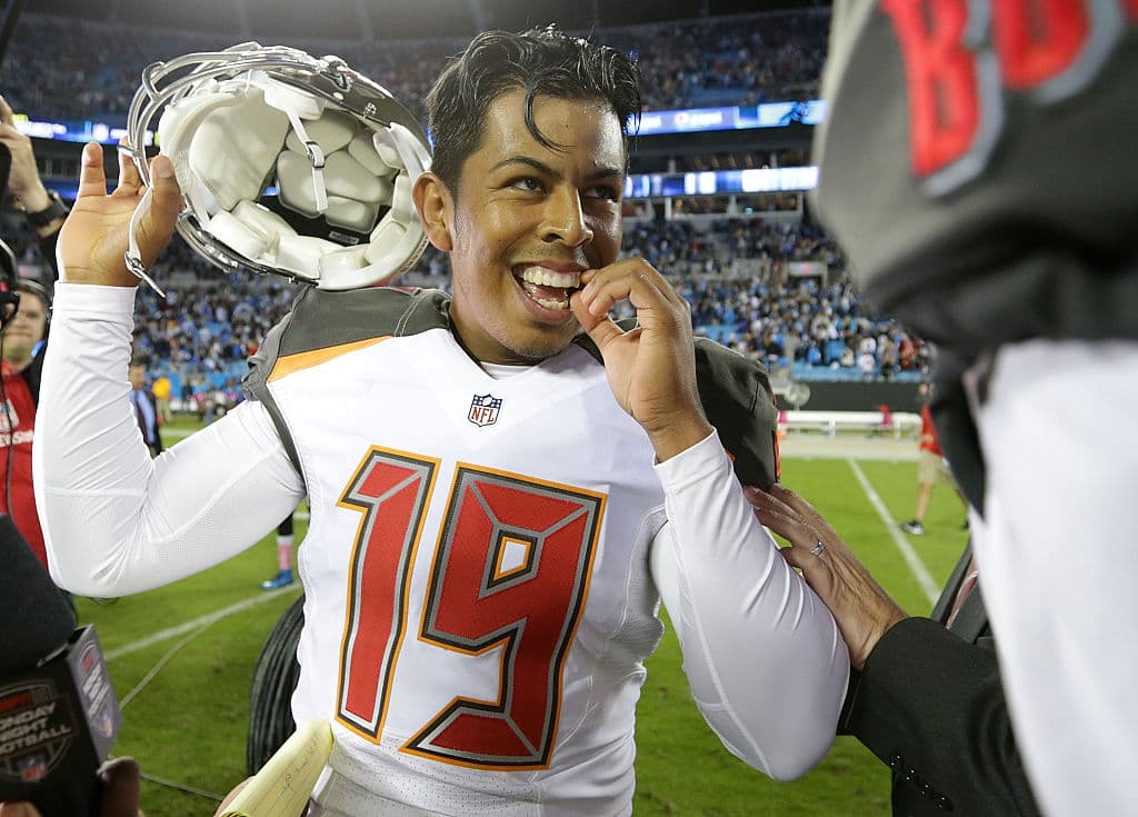 Roberto Aguayo parecía perfilarse para retomar su carrera en la NFL pero desgraciadamente el pateador mexicano fue dejado en libertad por los Los Angeles Chargers. Espero nuevamente el llamado.