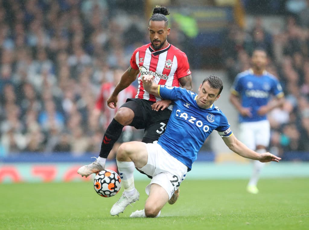 Everton le pasa por encima al Southampton durante la primera Jornada en la Premier League. Adam Armstrong abría el marcador para los 'Saints', pero el triunfo para los 'Toffees' fue con anotaciones de Richarlison (47'), Doucouré (76') y Dominic Calvert-Lewin al 81', sumando sus tres primeros puntos en la tabla.