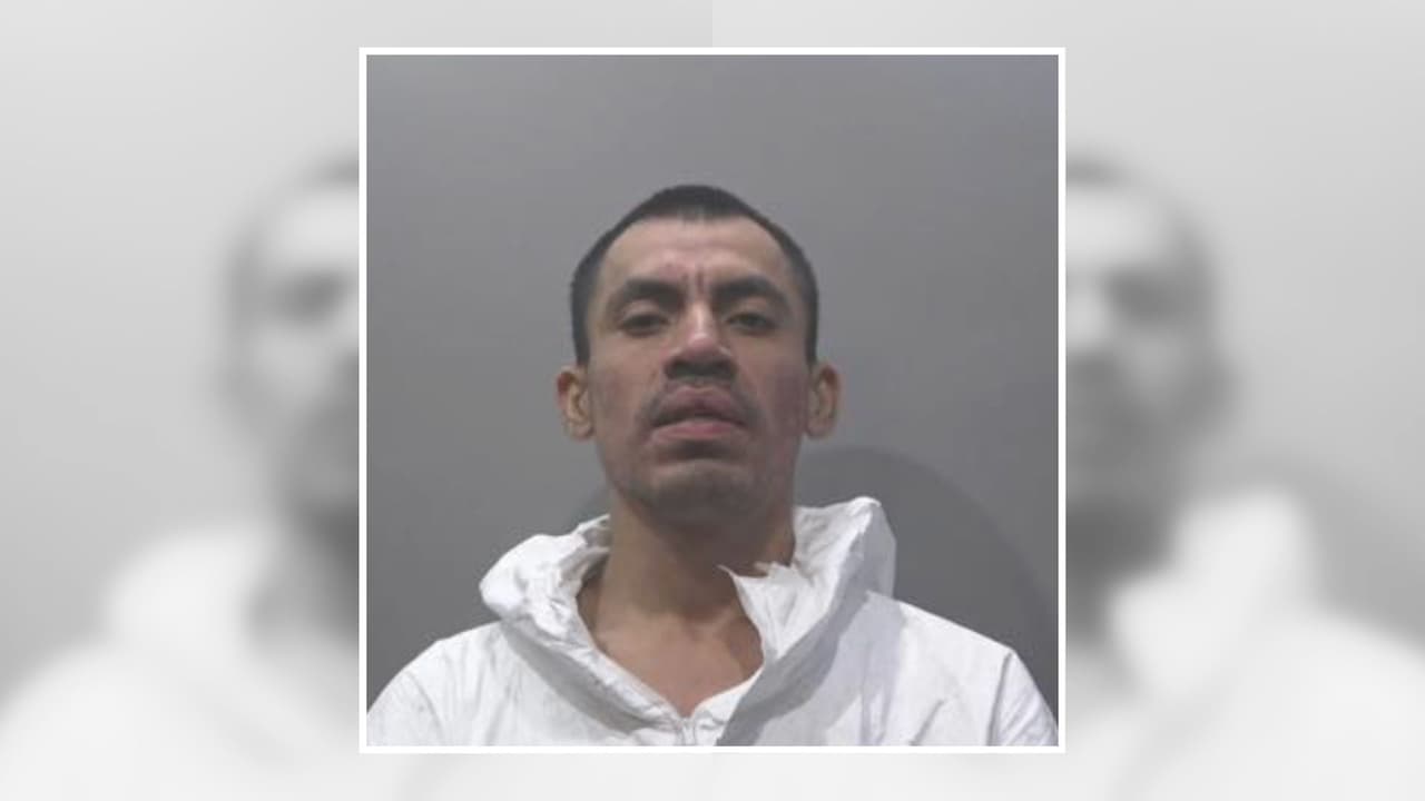 Arrestan en Pasadena al sospechoso de apuñalar mortalmente a un hombre y luego huir en su auto