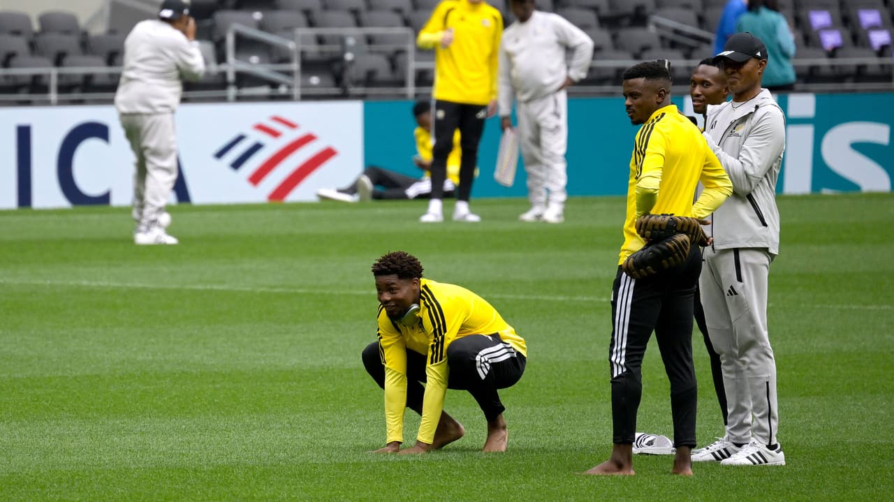 ¿Y esto? Lo que hizo Sudáfrica con el pasto del Estadio CDMX