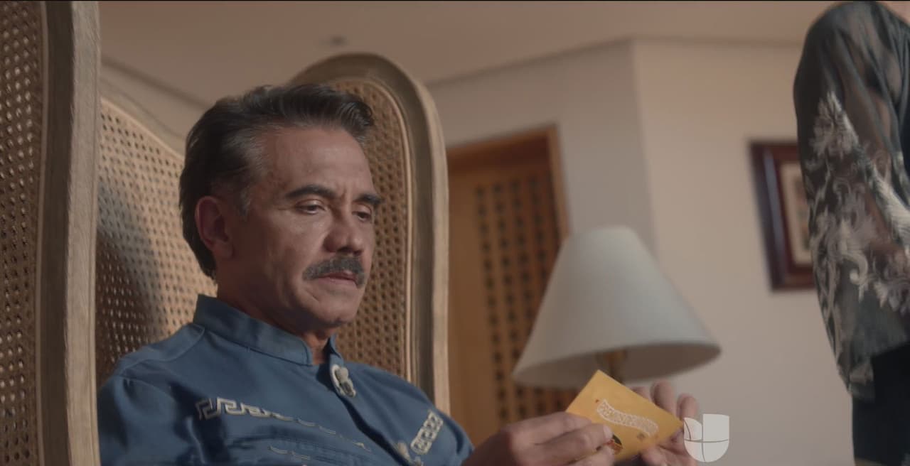 Tomás Goros es el actor que le da vida a Don Pedro en 
<b><a href="http://www.univision.com/series/su-nombre-era-dolores" target="_blank">Su nombre era Dolores, la Jenn que yo conocí</a></b>, no te la pierdas todos los domingos a las 8PM/7C por Univision.