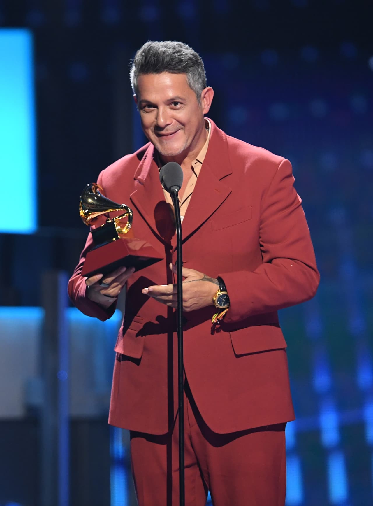 Alejandro Sanz ganó la noche del jueves tres Latin GRAMMY. Uno fue el de Grabación del año por 
<b><a href="https://www.youtube.com/watch?v=W4AiOKlOO0Q" target="_blank">'Mi persona favorita',</a></b> tema en el que hizo dueto con Camila.