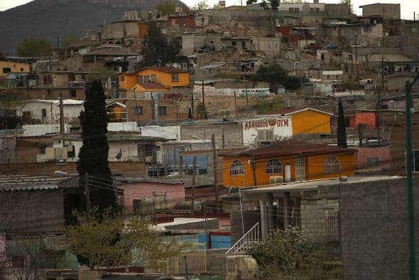 Datos del departamento de Inmigración de El Paso revelan que por lo menos el último año 100,000 juarenses han emigrado por la violencia, razón por la cual las ciudades y poblados cercanos se encuentran cada vez más vacios.