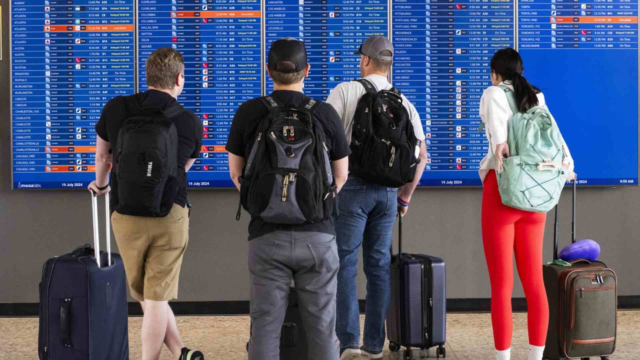 Retrasos en vuelos y entregas de equipaje en aeropuertos del DMV por fin de semana largo