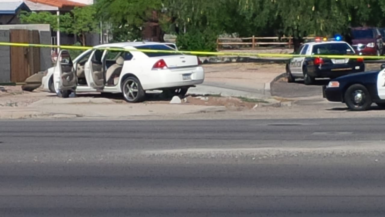 En su huida chocó varios autos en diferentes áreas de la ciudad