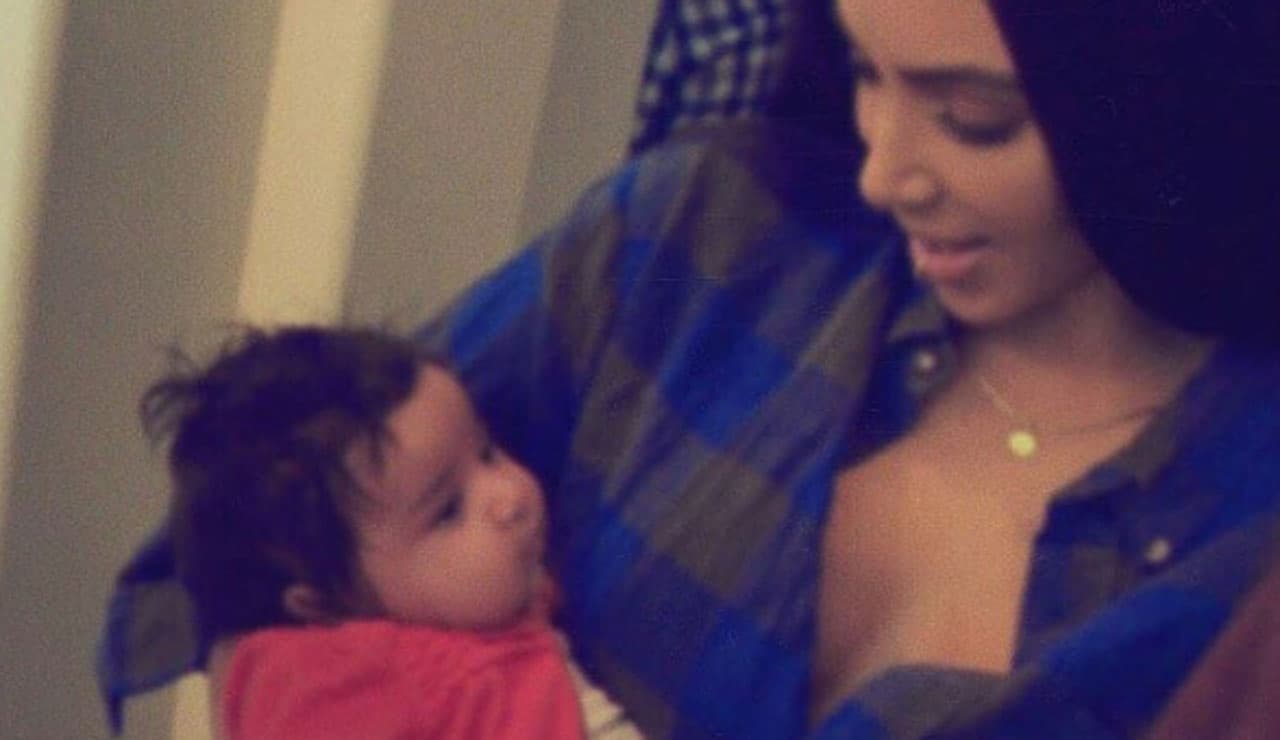 Kim Kardashian feliz con su sobrina Dream