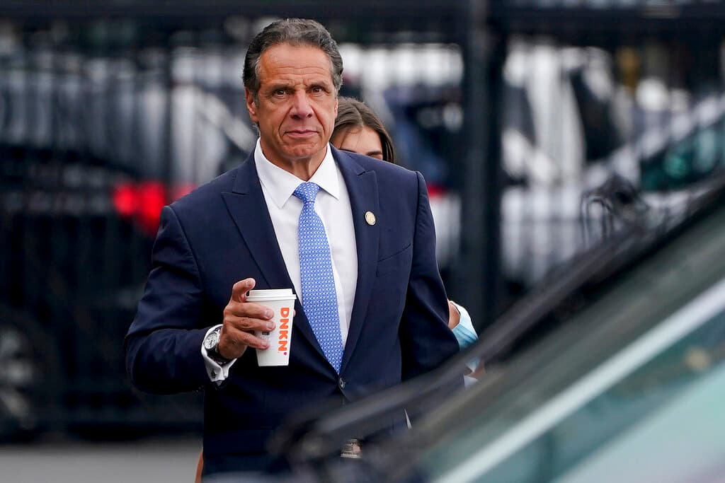 Fiscalía dice que no procesará la denuncia por tocamientos sexuales contra el exgobernador Andrew Cuomo