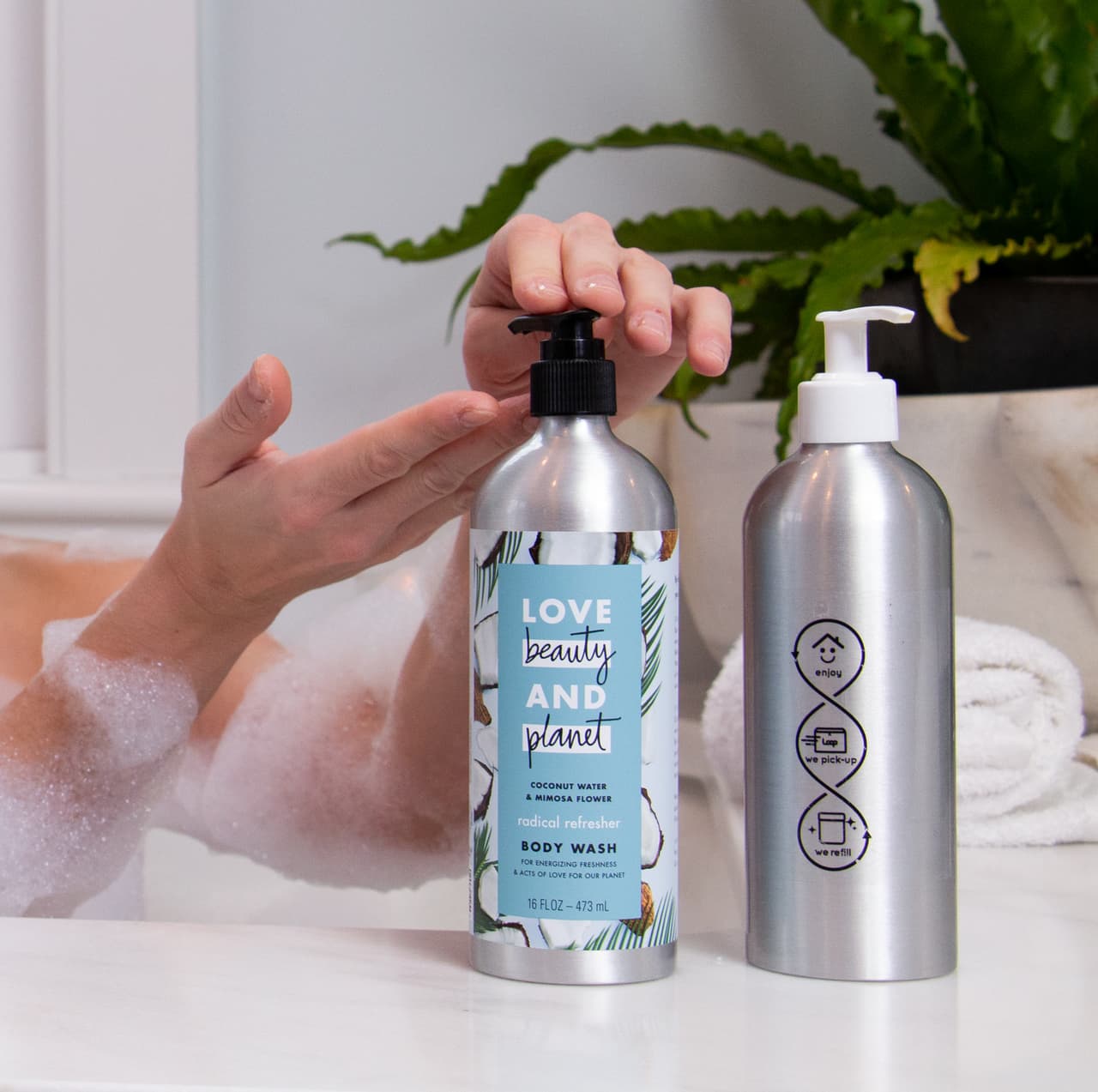 Cosméticos, productos de higiene personal y para la limpieza doméstica comenzarán a ser envasados en recipientes elegantes y reutilizables. Una coalición de grandes marcas internacionales estableció el sistema ‘Loop’, en el que se entregarán a domicilio productos en recipientes que una vez vacíos se recogerán para ser reutilizados.