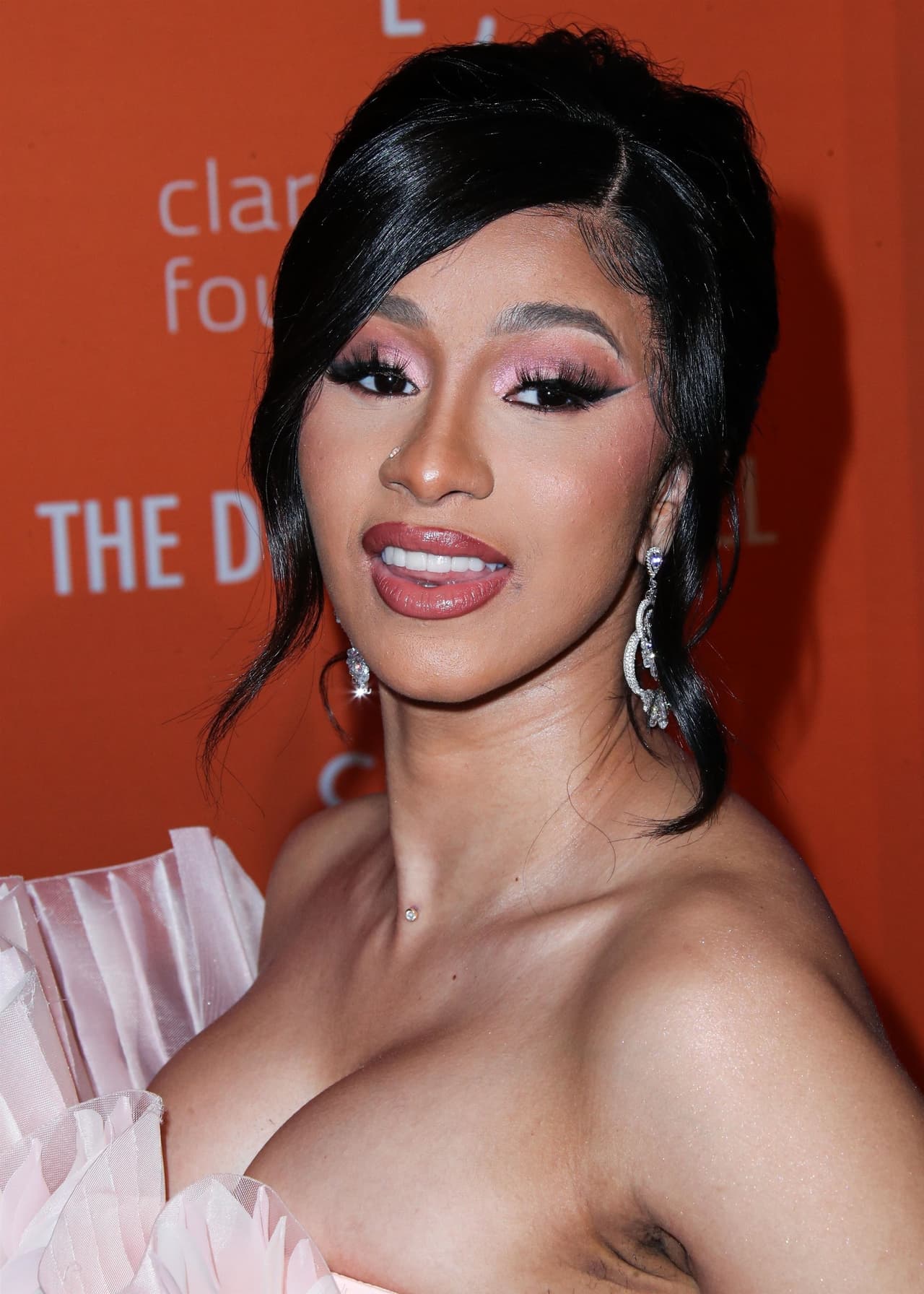 La rapera agregó que 
<b>dejó abruptamente la sesión</b> y habló de lo ocurrido con el dueño de la revista; sin embargo, ella asegura que la ignoró.