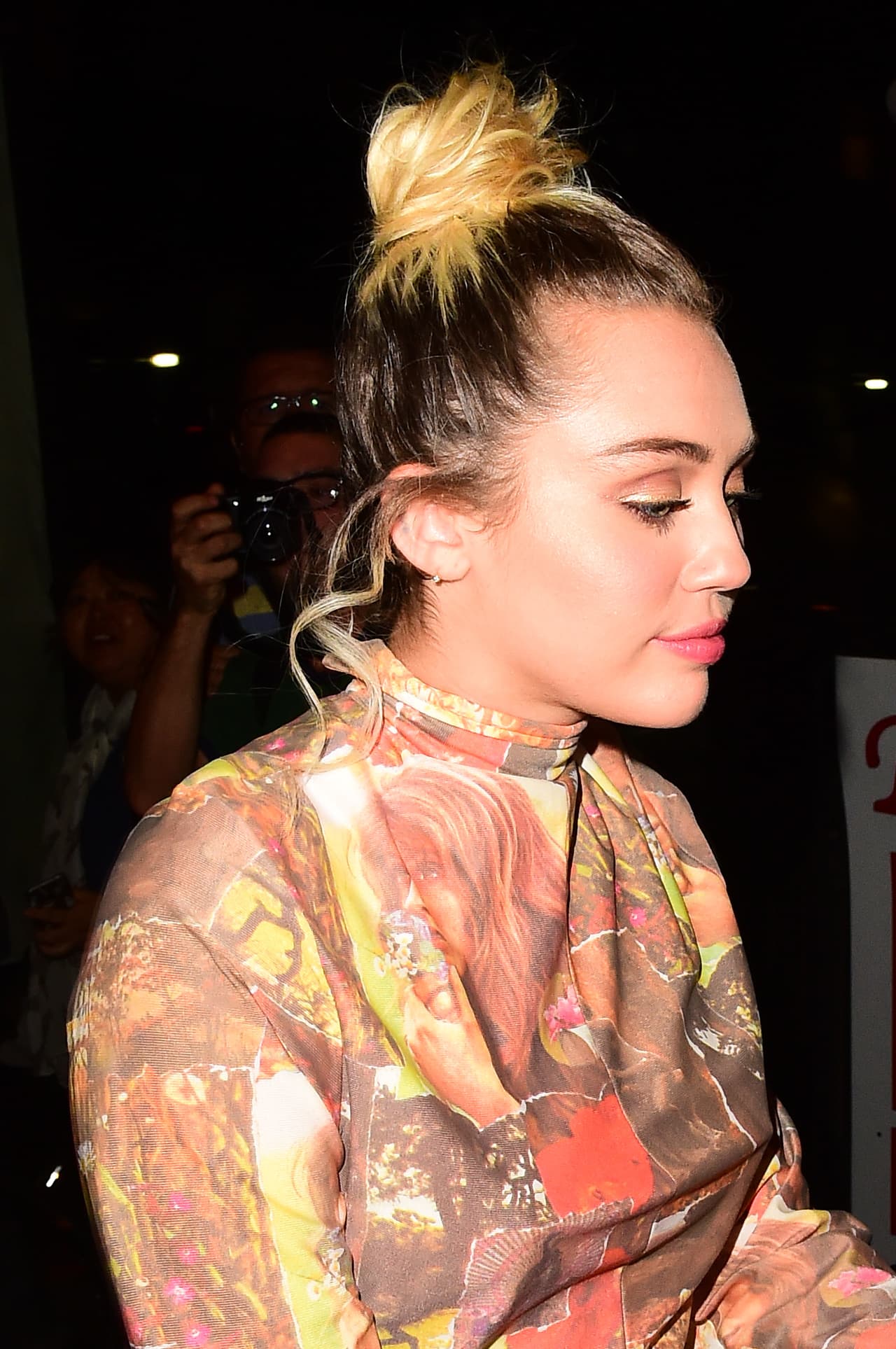 Aunque parece que esto de la moda a Miley Cyrus ya le viene ancho.