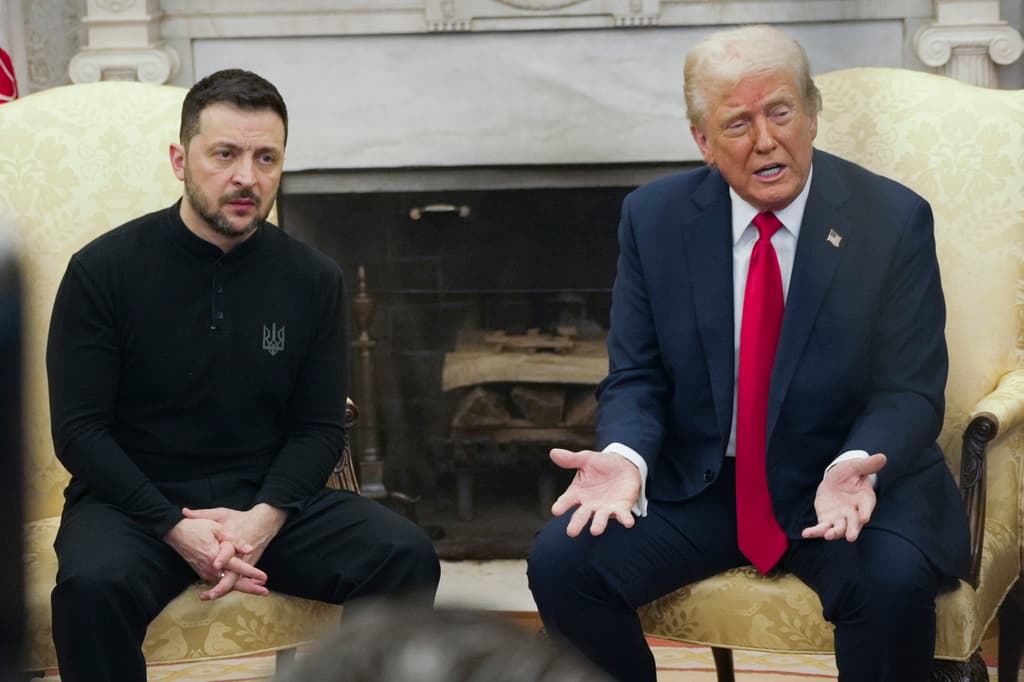 <h3 class="cms-H3-H3">Un inédito regaño en la Oficina Oval</h3>
<br>
<br>Trump recibió al presidente ucraniano Volodomyr Zelensky en la Oficina Oval el 28 de febrero y lo "regañó" ante los medios por no ser suficientemente agradecido por al apoyo que ha recibido en su guerra contra Rusia. Trump está mediando en el conflicto que empezó más de tres años atrás con la invasión rusa. 
<br>