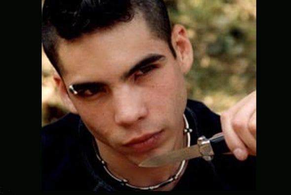 Pablo Magallanes tuvo una trágica historia en 'Clase 406', interpretaba a Hugo, un joven que tenía problemas económicos y moría después de intentar robar para ayudar a su familia.