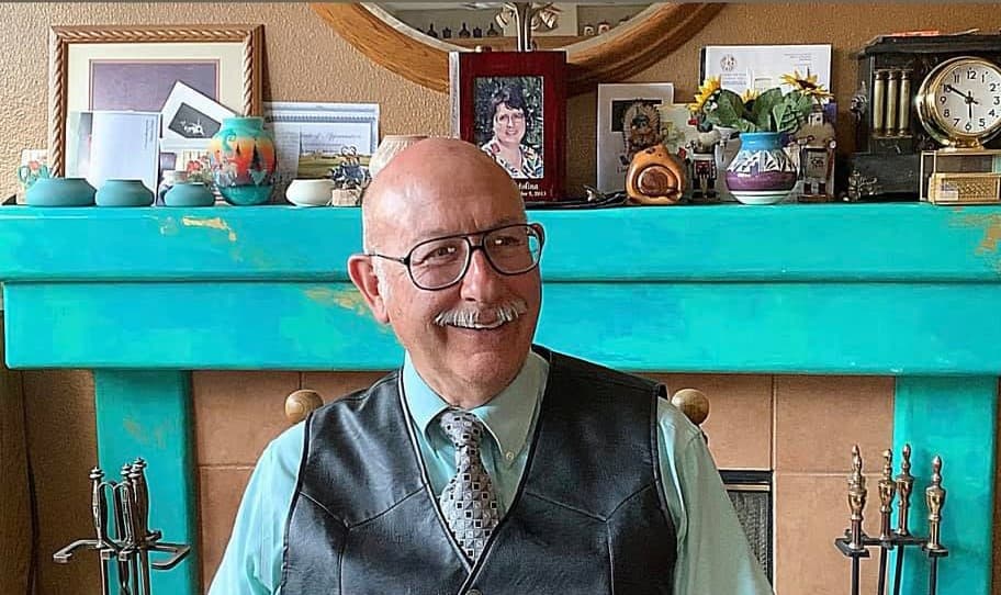 Menos poder y menos sueldo: Tesorero latino de Oxnard acusado de  abuso de poder  