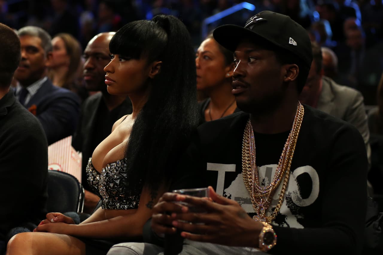 Nicki Minaj y Meek Mill (juntos en la foto) mantuvieron un noviazgo de 2015 a 2017. En octubre pasado, ella anunció a través de Instagram que 
<b><a href="https://www.univision.com/famosos/tal-como-lo-anticipo-nicki-minaj-se-caso-con-el-exconfinado-kenneth-petty-fotos" target="_blank">contrajo nupcias con Petty</a></b>, de 41 años. 
<br>