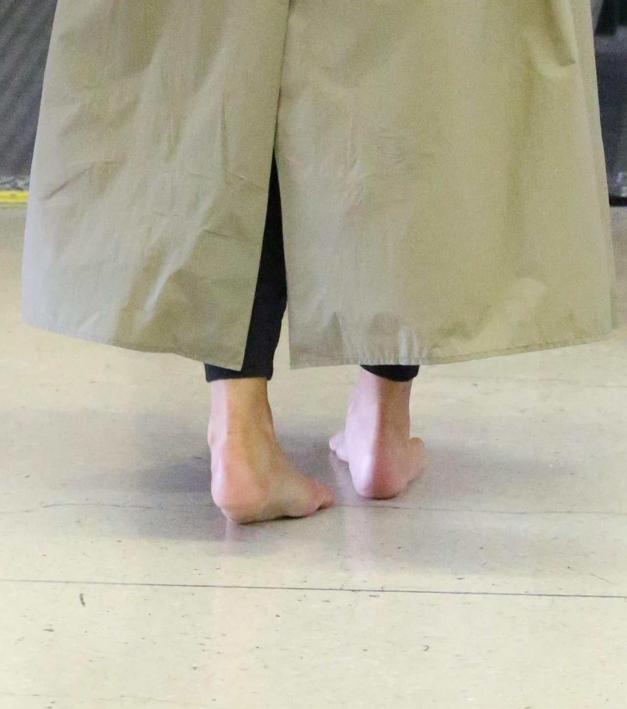 A la socialité no le quedó más remedio que obedecer.