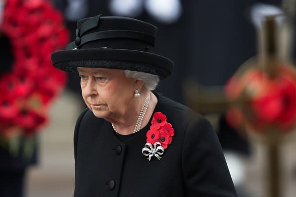 Otra costumbre al realizar viajes es incluir un cambio de ropa totalmente negra en el equipaje.