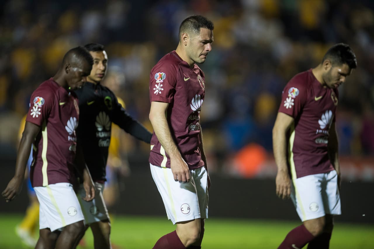 Aunque casi siempre es un zaguero confiable, 
<a href="http://www.univision.com/deportes/futbol/liga-mx/guerra-civil-en-america-goltz-y-aguilar-se-manotean-y-dicen-de-todo-video" target="_blank">su disputa con Paolo Göltz en pleno partido</a> agravó el lamentable estado de la defensa americanista. Pablo Aguilar debe reconocer que se equivocó.