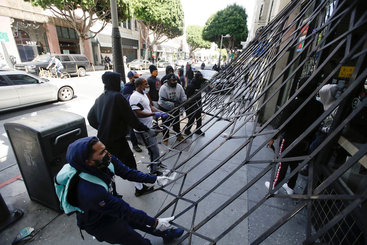 "Saben lo que hacen", dijo una testigo a los medios locales.