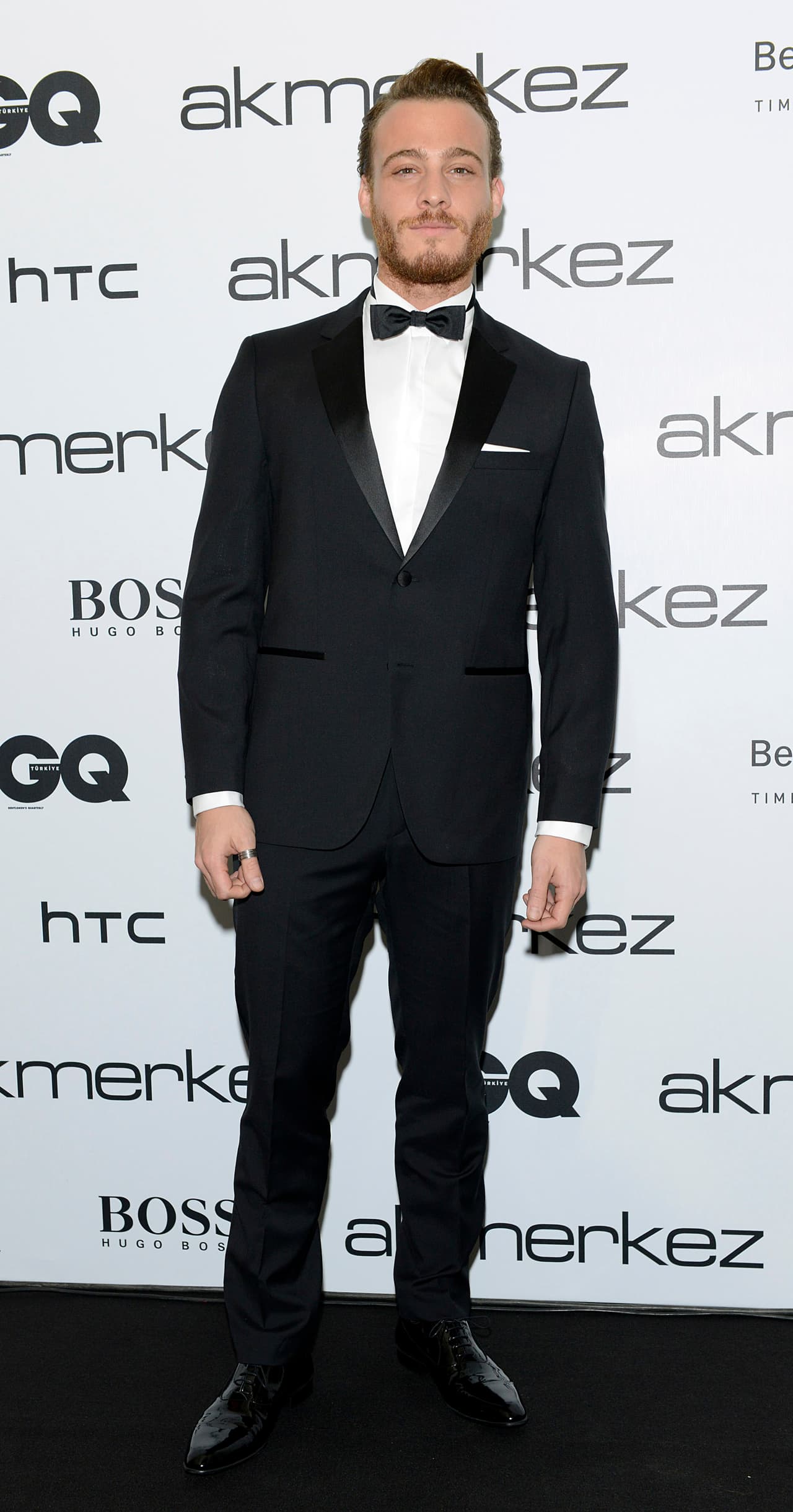 El protagonista de 'Love is in the air' vivió en más de 10 ciudades diferentes: desde Jakarta (Indonesia) hasta Los Ángeles (EEUU), en donde residió varios años e inició su carrera actoral.