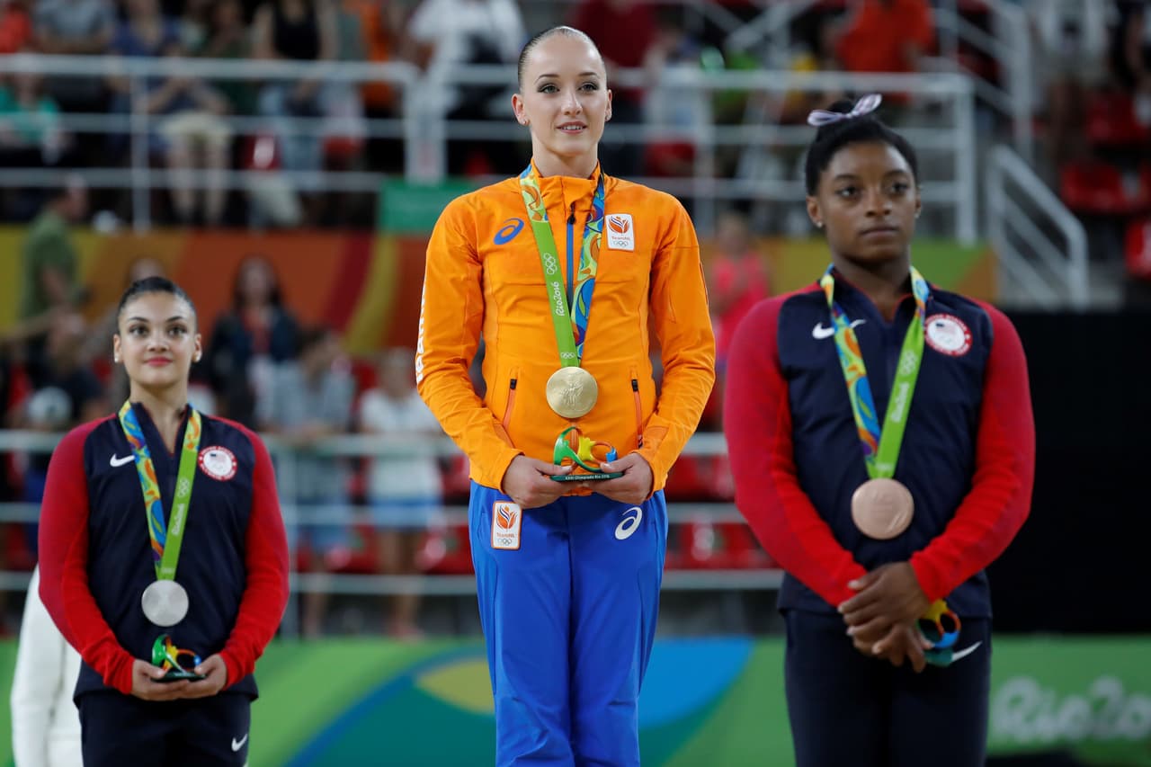 Y en lo más alto del podio se levó Holanda ante la favorita Biles de los Estados Unidos.