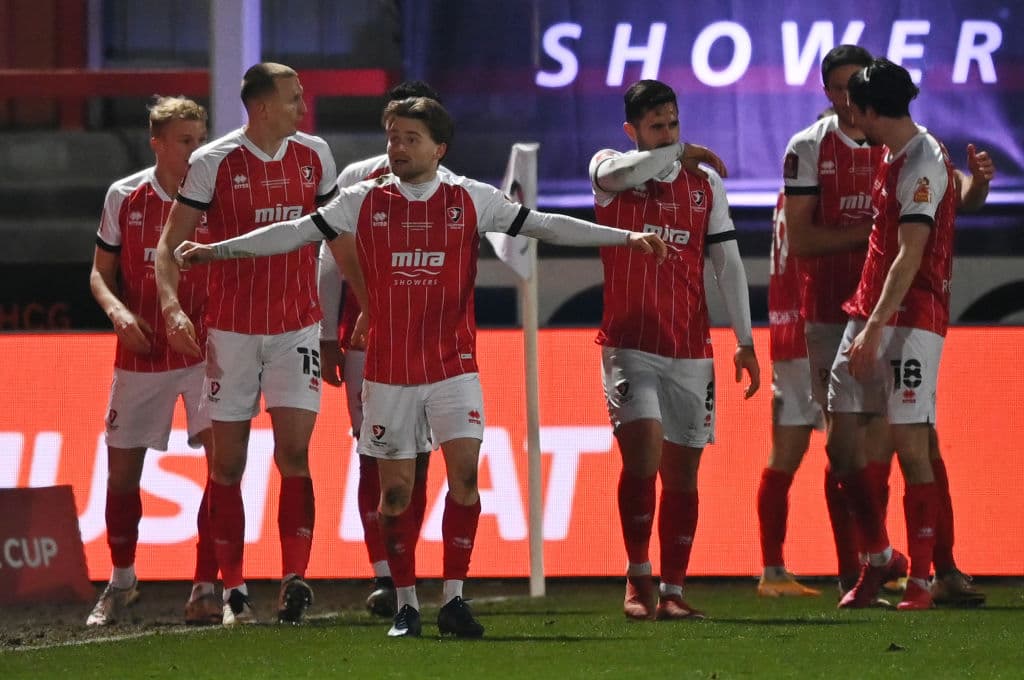 Manchester City lo perdía a los 80’ ante Cheltenham. Aparecieron Foden (81’), Gabriel Jesus (84’) y Ferran (90+4’) par sellar el 1-3.