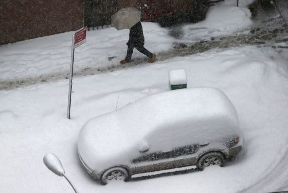 En el estado de Nueva York se ha emitido una advertencia de tormenta, que entró en vigor desde el primer minuto del jueves y está programada para terminar hasta las 6 AM horas locales del viernes.