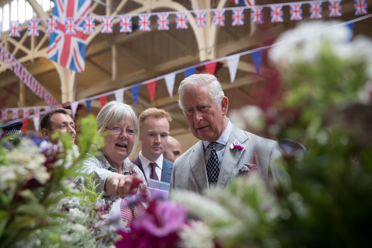 Ahora, el príncipe tendrá una cantante de gran nivel que podrá complacer a sus queridas plantas. 
<br>