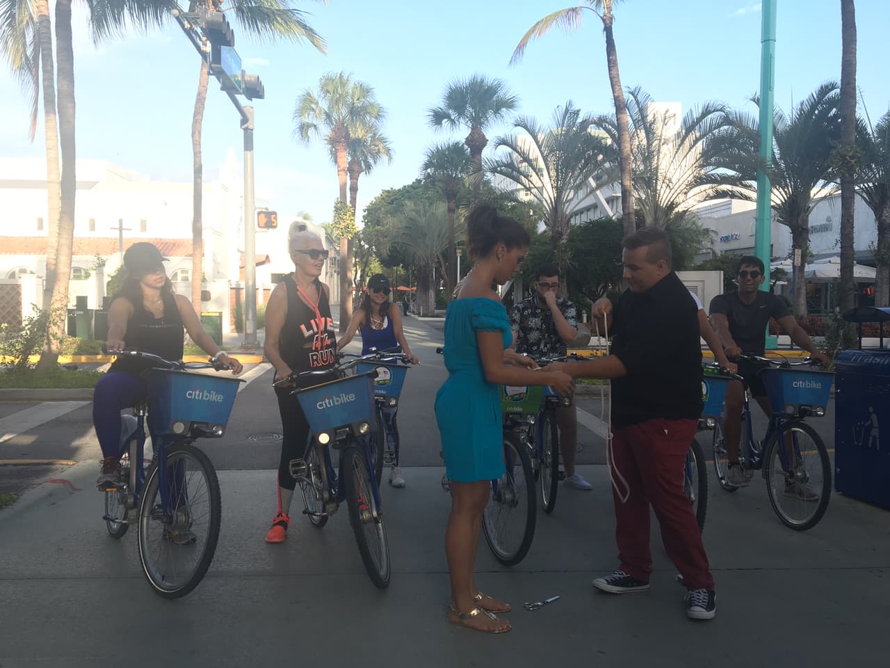 Dylan fue más rápido y la reparó en un santiamén.