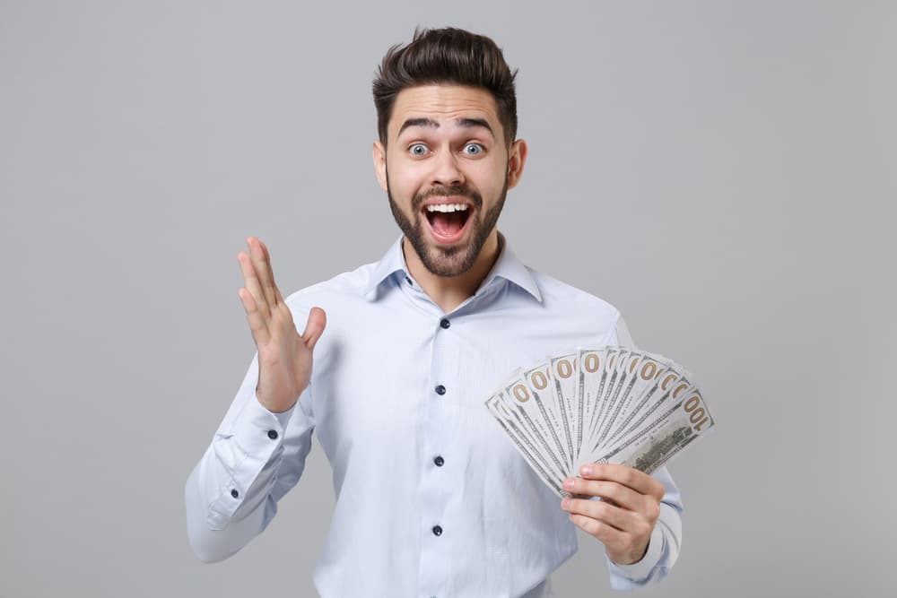 Ahora que has llegado a
<b>noviembre</b>, posiblemente hayas roto las barreras de los planes que, en un inicio del año, te fueron denegadas. Es decir que abrirías las posibilidades de un nuevo camino financiero, que tendría como consigna, el hacerte sentir fortalecido y de regreso. La carta del mundo, sería testigo de dicho pronóstico con buena energía.
<br>