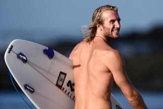 Owen Wright gana el Fiji Pro con dos puntuaciones perfectas