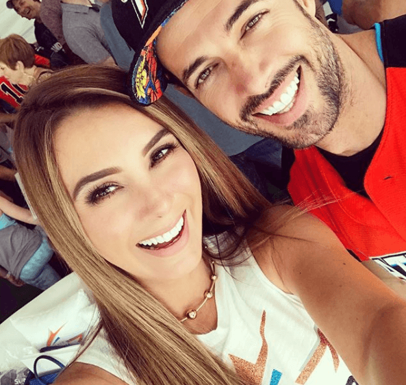 Una de las formas más tradicionales para dar un paso más dentro de una relación es la entrega de un anillo de compromiso.