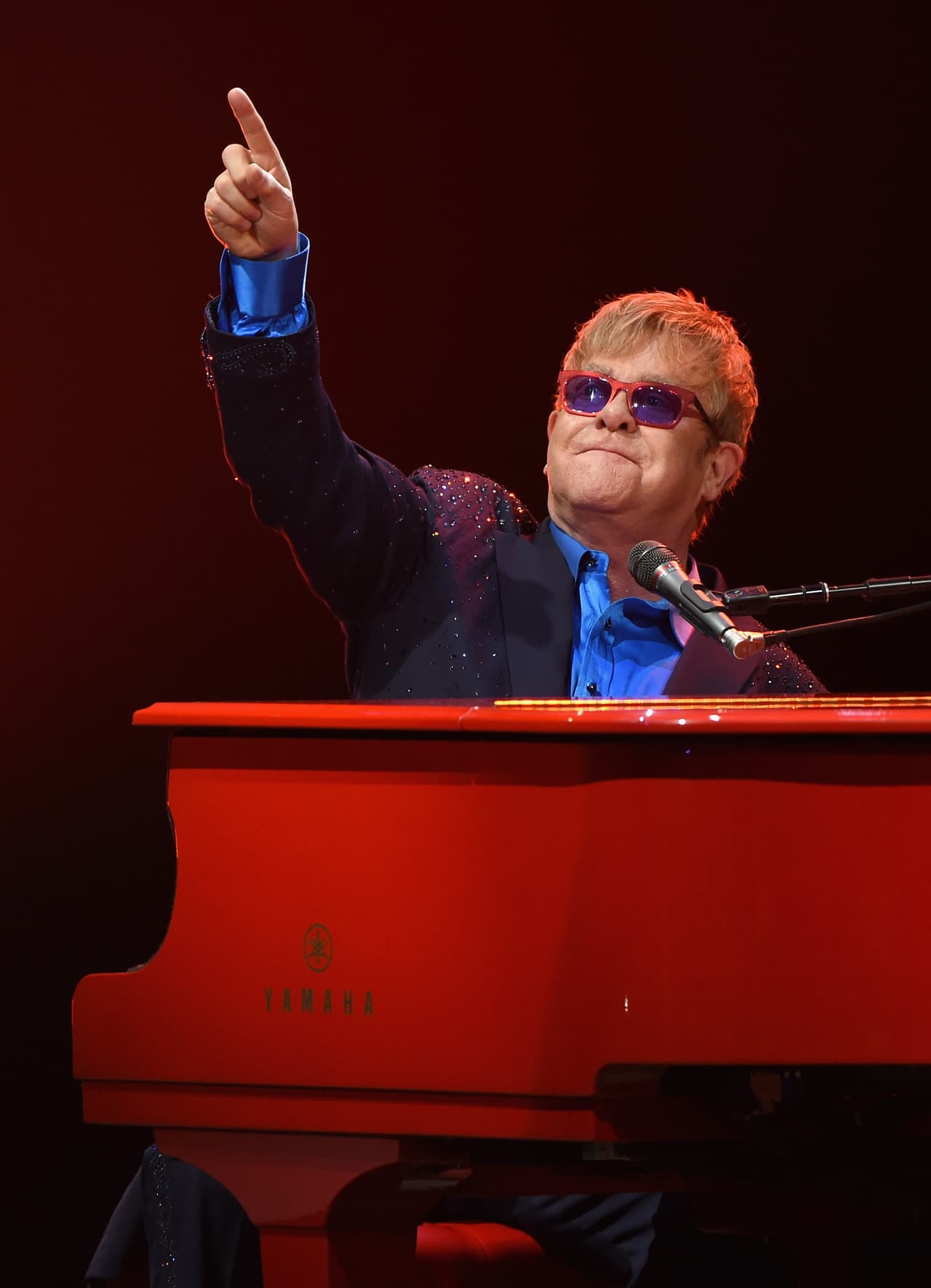 "Él era innovador, rompía barreras, y bailó a su propio ritmo, lo que es raro en cualquier artista”, indicó Sir Elton.