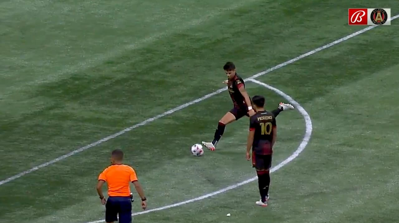 Luiz Araújo 'hipnotiza' al portero con un zurdazo y Atlanta United empata el marcador