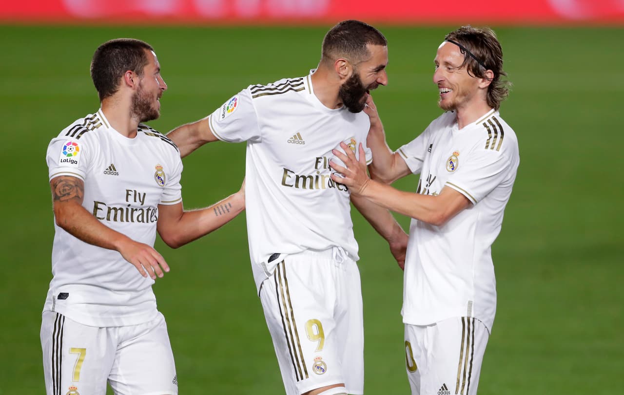 Real Madrid goleó a Valencia y aún pelea por La Liga | Los merengues ganaron en casa 3-0 y se acercan a la cima del futbol español.