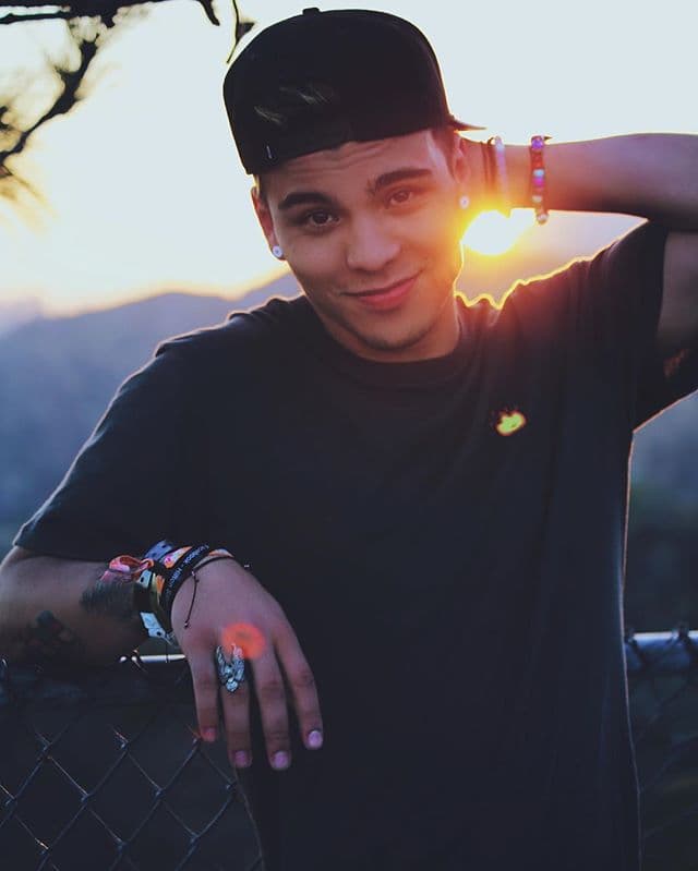 Por último, Sebastián también habla de los sacrificios que se tienen que hacer para triunfar, como los que él vivió.