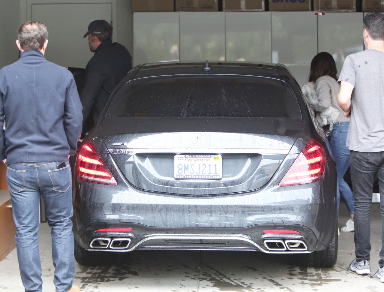 Por lo pronto, ambos llegaron a la casa de actriz, en Venice Beach, a descansar de su amoroso viaje.