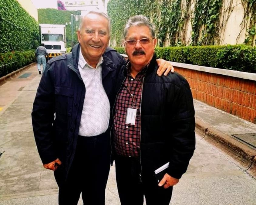 Los familiares del actor confirmaron que fue internado por una neumonía por covid-19 y murió "por insuficiencia respiratoria". 
<br>