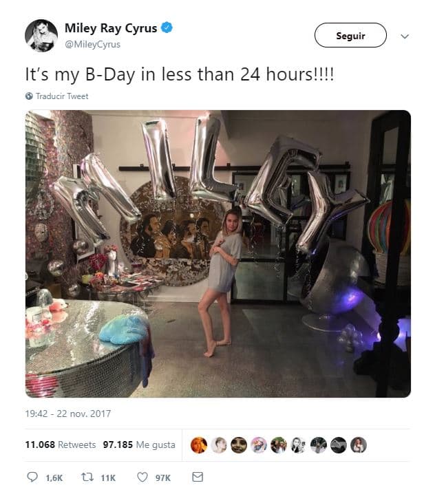 En esa ocasión publicó una imagen suya en su fiesta de cumpleaños que desató el rumor porque la playera que llevaba la hacía ver con el vientre abultado.
<br>