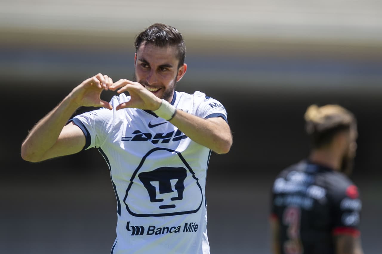 Pumas golea a los Xolos 3-0 en Ciudad Universitaria.