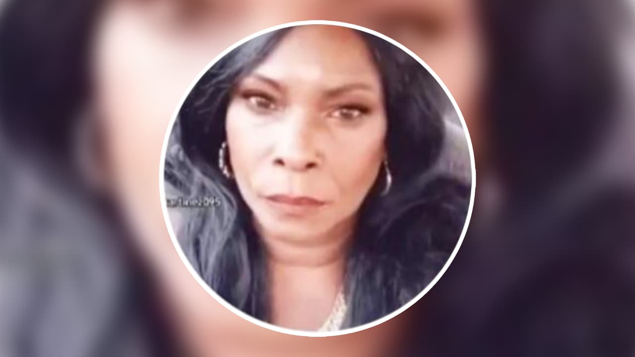 <b>OCTUBRE 2023</b>
<br>
<br>A 
<b><a href="https://www.univision.com/local/houston-kxln/roger-betancourt-castillo-asesinato-miriam-martinez-pol-gustine-lane-houston" target="_blank">Miriam Martínez,</a></b> de 56 años, sus amigos la recuerdan como una mujer muy trabajadora, alegre y servicial.
<br>
<br>A ella le dispararon en la cabeza en el apartamento donde vivía al suroeste de Houston, el domingo 8 de octubre a eso de las 5 pm. 
<br>
<br>Roger Betancourt-Castillo, exnovio de la víctima, fue señalado por testigos como sospechoso desde el inicio, pero a la policía le tomó casi un mes dar a conocer esta información.
<br>
<br>El sujeto se encuentra fugitivo. 
<br>