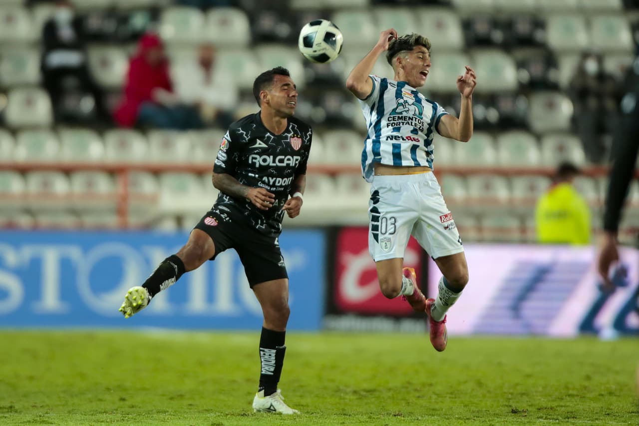 Aviles Hurtado se vuelve a encontrar con el gol y Pachuca consigue tres vlaliosas unidades.