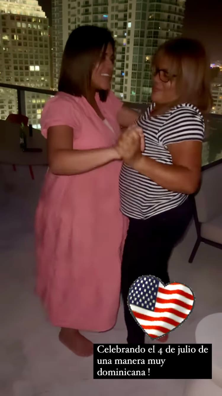 Estos últimos días, Francisca ha estado gozando al lado de su esposo Francesco y su mamá doña Divina.